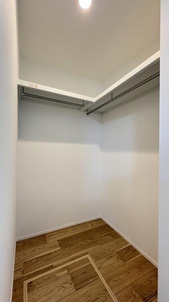 戸塚区戸塚町　全１棟