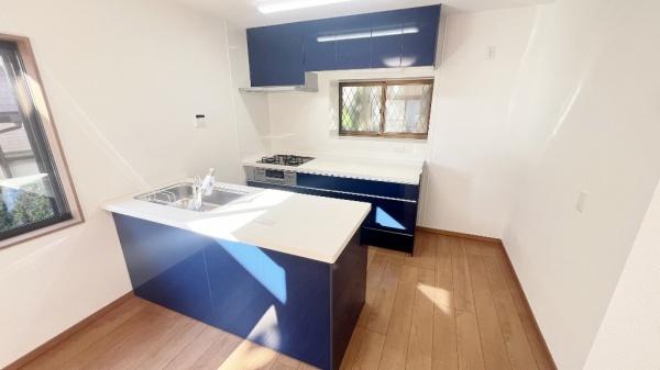 瀬谷区阿久和東３丁目　戸建て