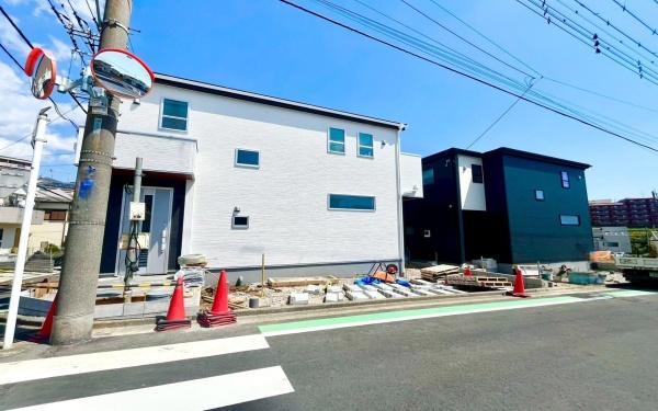戸塚区平戸2丁目　全2棟1号棟