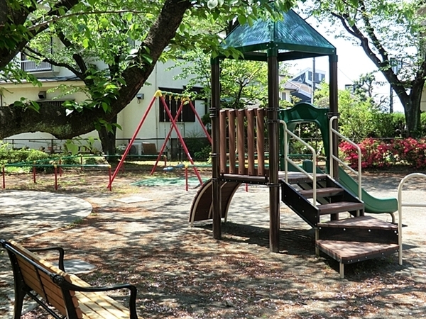 都筑区川和町　全２棟１号棟(都筑が丘第二公園)