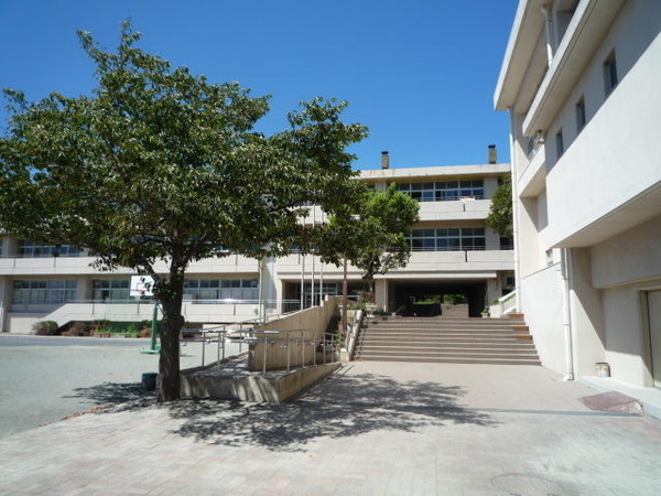 パークシティ本牧Ｅ棟(横浜市立本牧小学校)