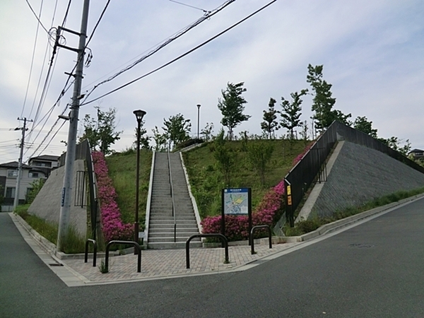 川崎市麻生区高石１丁目の土地(万福寺もりの丘公園)