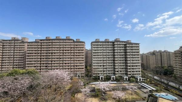 サンステージ緑園都市東の街　9番館