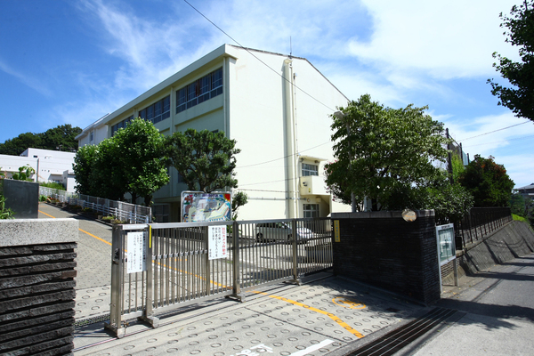 藤が丘マンション(横浜市立藤が丘小学校)