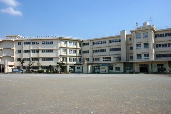 川崎市多摩区生田６丁目の新築一戸建(川崎市立生田小学校)