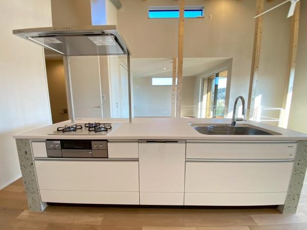 鎌倉市梶原２丁目　全３棟A号棟