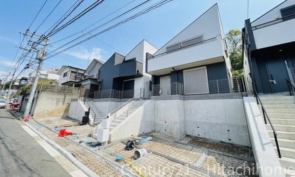 神奈川区三ツ沢上町　全３棟１号棟