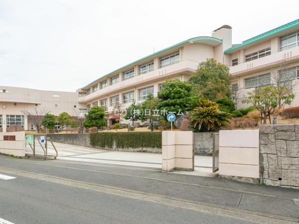 藤沢市渡内４丁目(藤沢市立藤ケ岡中学校)