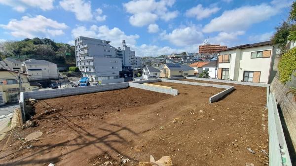 市南区六川２丁目　全３棟Ｂ号棟
