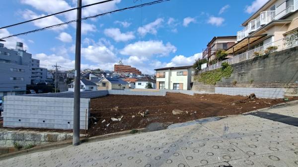 市南区六川２丁目　全３棟Ｂ号棟