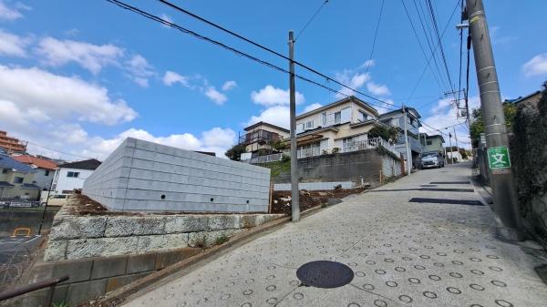 市南区六川２丁目　全３棟Ｂ号棟
