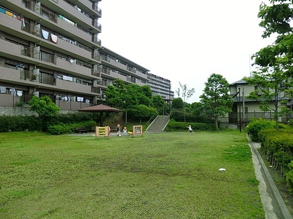横浜小机西パーク・ホームズ壱番館(東本郷六丁目第二公園)