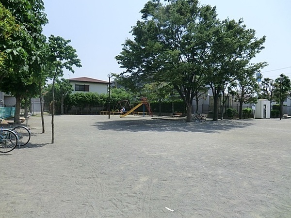 クレッセント武蔵新城イースト(上小田中北公園)