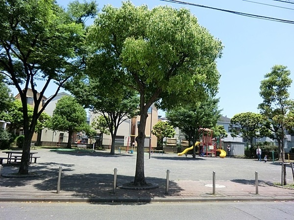 川崎市幸区小倉３丁目の新築一戸建(東小倉公園)