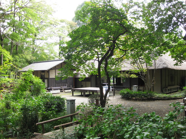 旭区善部町(長屋門都市緑地)