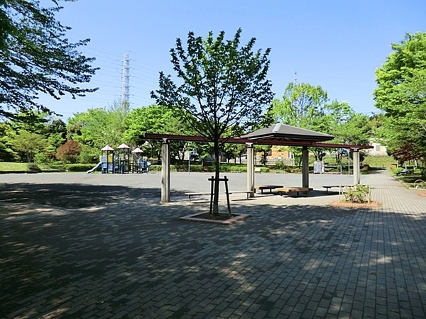 横浜市青葉区あかね台１丁目の中古一戸建て(あかね台鍛冶谷公園)