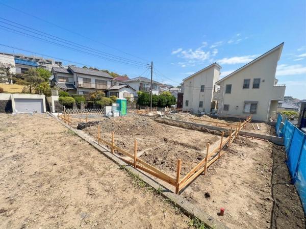 金沢区富岡西４丁目　全２棟１号棟