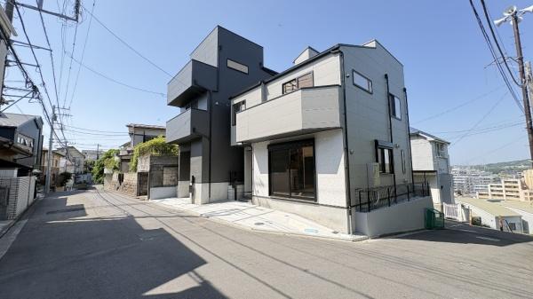鎌倉市台４丁目　全２棟Ａ棟