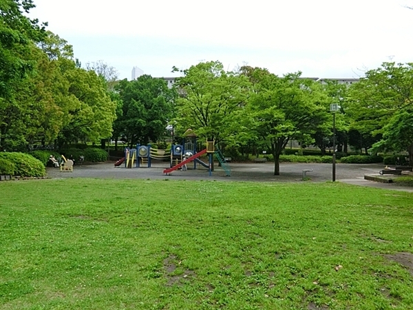 洋光台南第１団地４－３号棟(洋光台駅前公園)