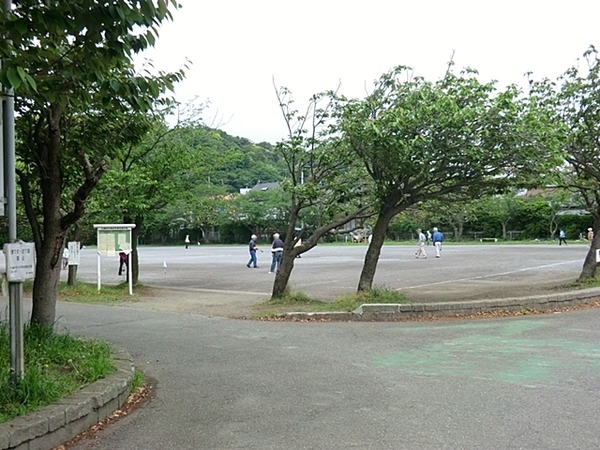 逗子市山の根３丁目４期　全２棟２号棟(第一運動公園)