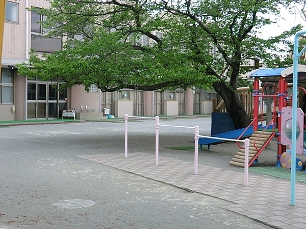 青葉区柿の木台１期　全２棟２号棟(市ヶ尾幼稚園)