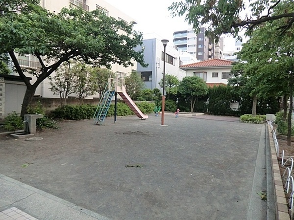 ネオマイム鶴見中央センターコート(鶴見中央3丁目公園)