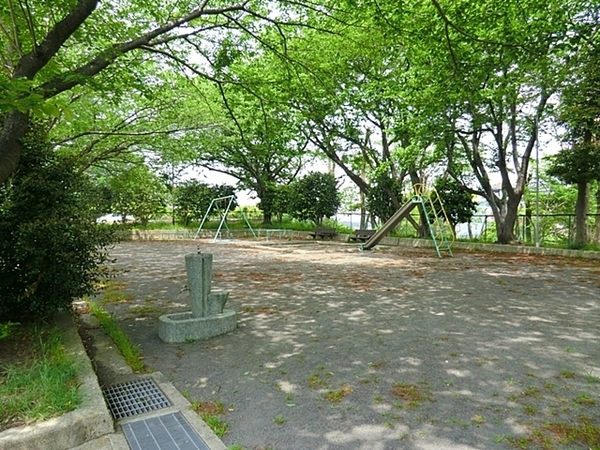 鎌倉市山崎　全２棟Ａ棟(富士塚公園)
