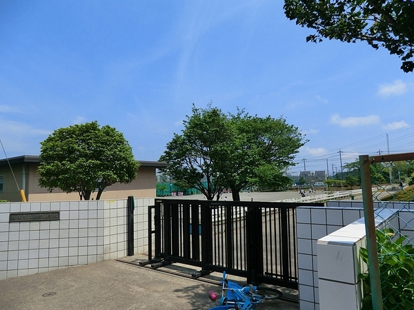 藤沢市石川　全２棟１号棟(藤沢市立駒寄小学校)