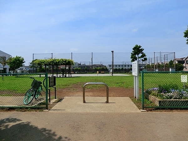 藤沢市石川　全２棟２号棟(矢端公園)