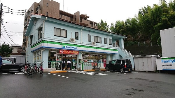 川崎市高津区千年の新築一戸建(ファミリーマート川崎新作二丁目店)