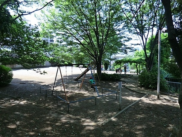 日神パレステージ日吉(箕輪町諏訪下第二公園)