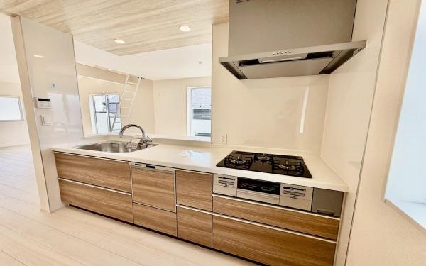 戸塚区深谷町　全５棟２号棟