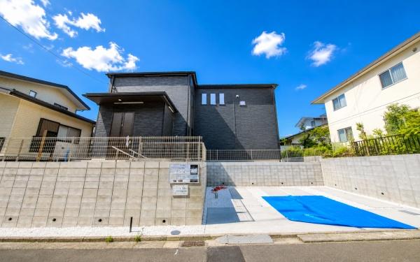 金沢区富岡西５丁目