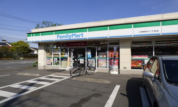 パークシティ溝の口Ｃ棟(ファミリーマート川崎坂戸二丁目店)