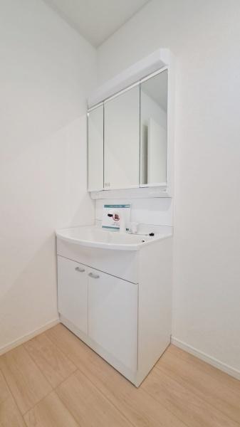 戸塚区名瀬町　全２棟１号棟
