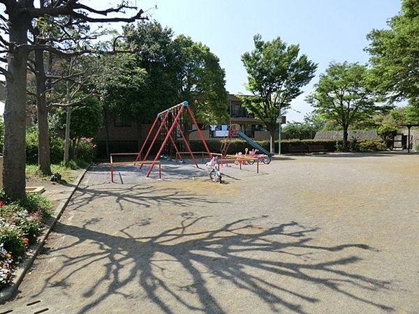 旭区上白根町(上白根長坂第三公園)