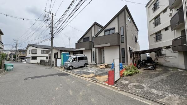 戸塚区戸塚町　全2棟1号棟