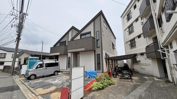 戸塚区戸塚町　全2棟1号棟