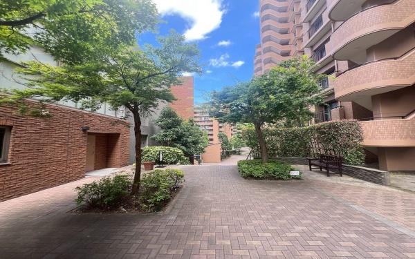 港北ニュータウンイオ６番館