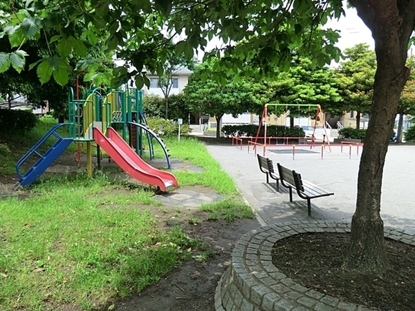 仲町台パークヒルズ7号棟(新栄町かぶとむし公園)