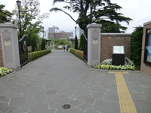 ライオンズステージ山下公園(アメリカ山公園)