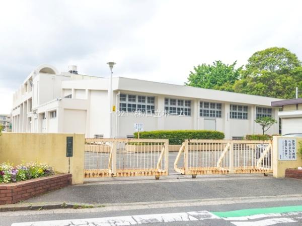 港南区日野2丁目　全2棟2号棟(横浜市立港南中学校)