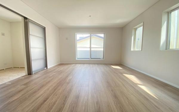 瀬谷区五貫目町　全1棟