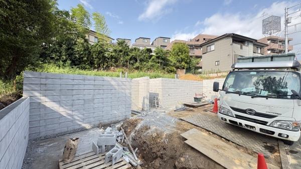 緑区東本郷6丁目　全3棟2号棟