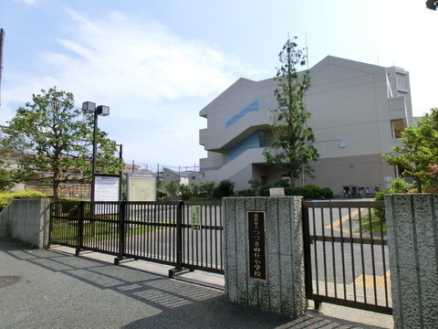 アークガーデンひびきの街参番館(横浜市立つづきの丘小学校)