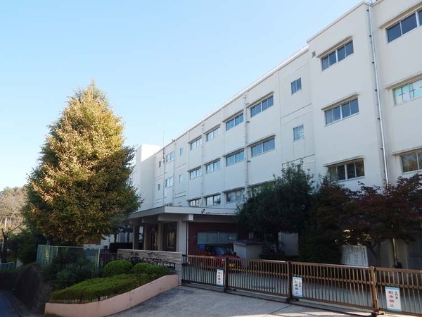 横浜市旭区万騎が原の土地(横浜市立万騎が原小学校)