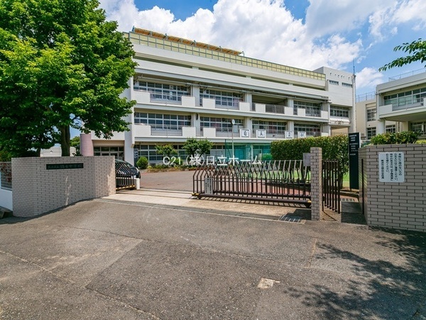 横浜市神奈川区神之木台の土地(横浜市立錦台中学校)