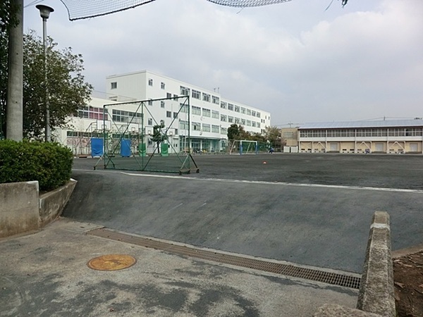中沢2丁目全１棟(横浜市立旭中学校)