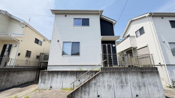 横浜市磯子区栗木３丁目の中古一戸建て