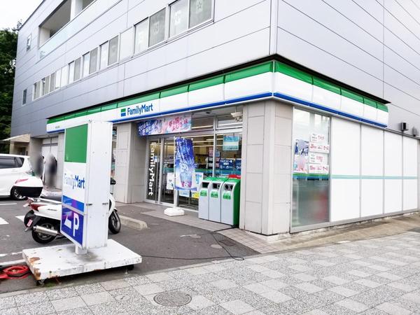 ライオンズヒルズ本郷台伍番館(ファミリーマート横浜公田町店)